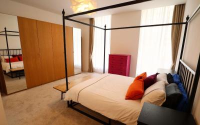 Gallery 02